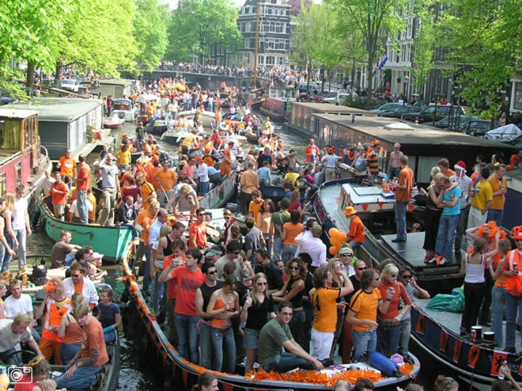 La festa della Regina quando Amsterdam si tinge di arancione Blog